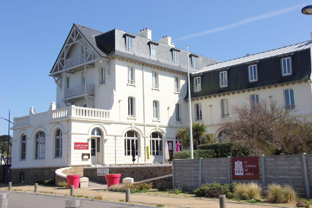 פלוגאסנו Le Chateau De Sable מראה חיצוני תמונה